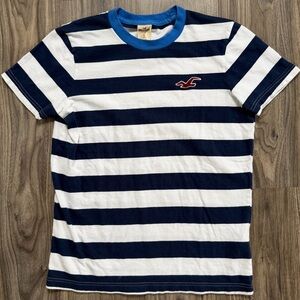 Y2K Men’s Hollister Navy Blue and White Striped Tee Tshirt